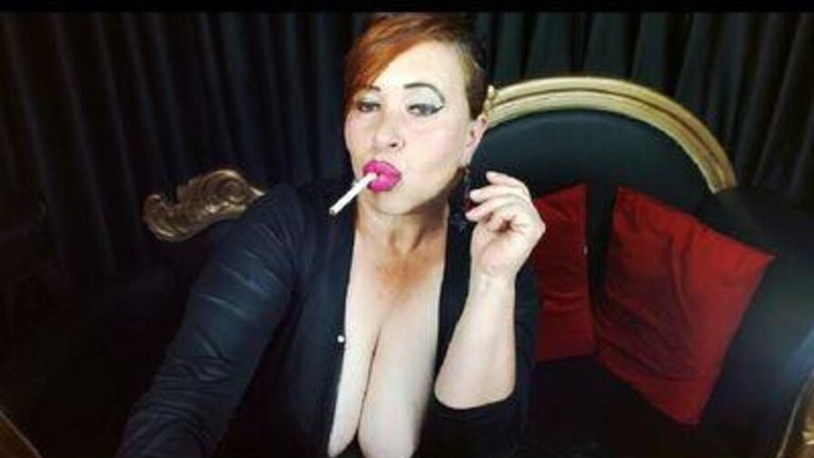 Chat with LaurenMallioni live on AsianCamModels.com