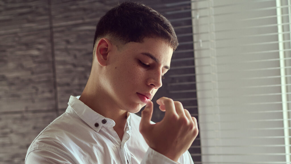 DanielJoestar live cam model at LiveJasmin