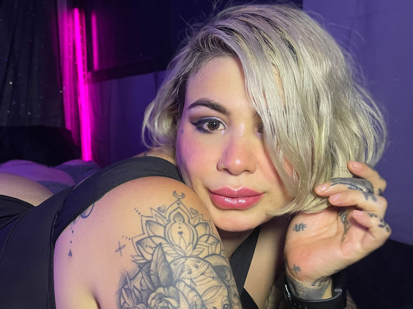 Live cam for KathCherry