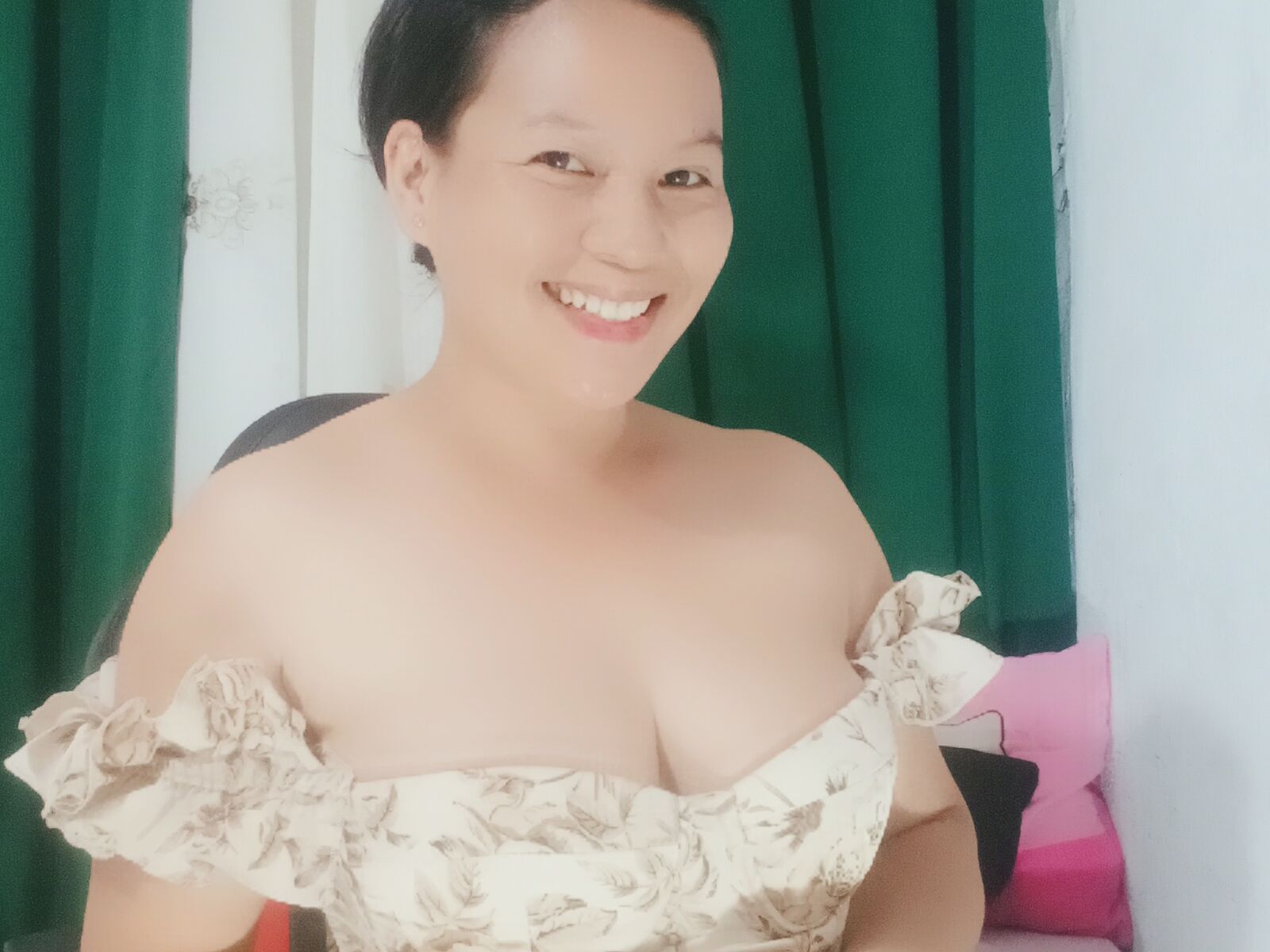 NessanDison's live cam