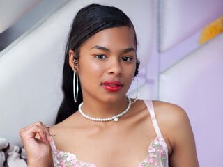 live sex webcam LucyLarz