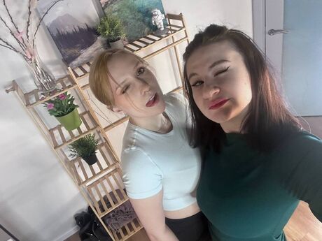 Chat with TawnaAndMayme