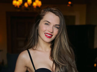 hot striptease QuinnTakara