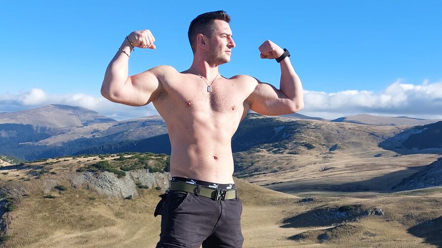 Watch MichaelRagnar live on E-Chat