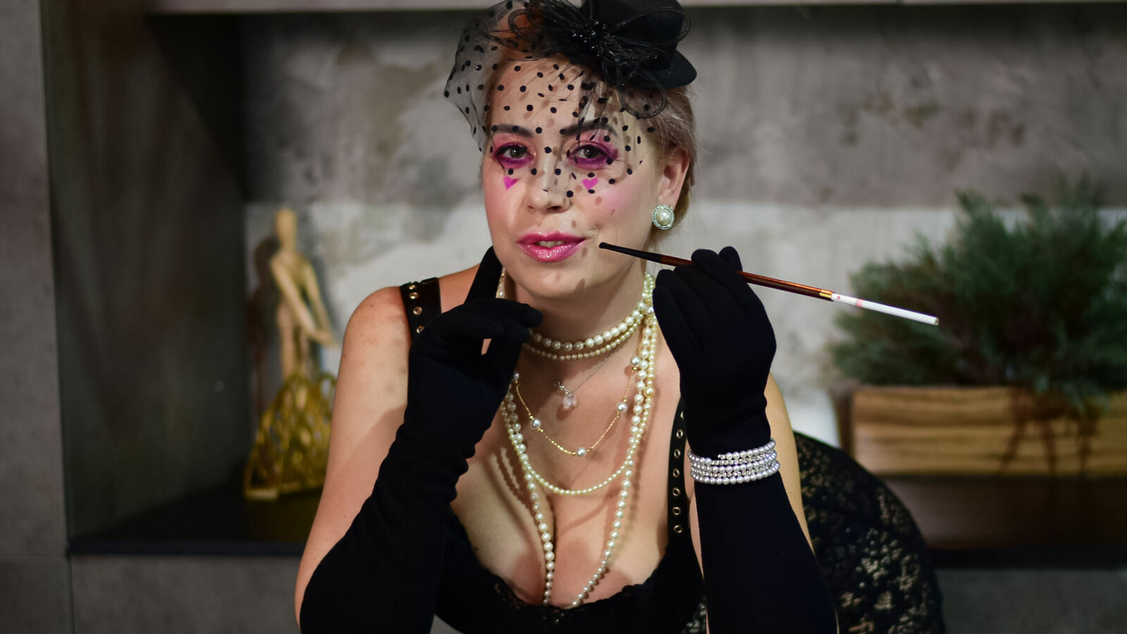 JanetPearls erotic portrait