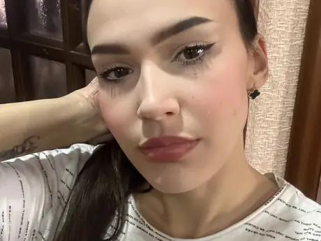 Chat with IlonaMasker