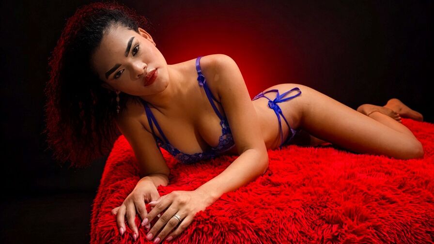 Join BiancaGrey’s Live Webcam Show