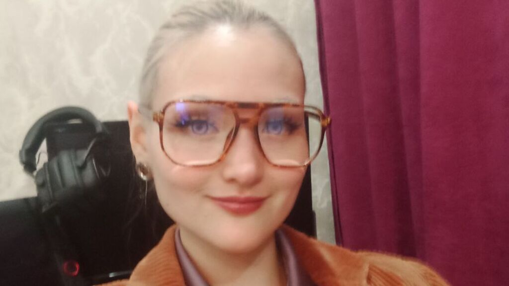 SilviaEarnest's profile from Jasmin at GirlsOfJasmin'