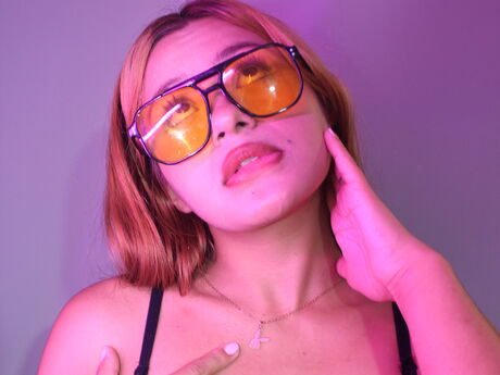 Chat with CataleyaSantana