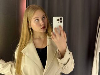 EmmaEros Blonde live cam girls