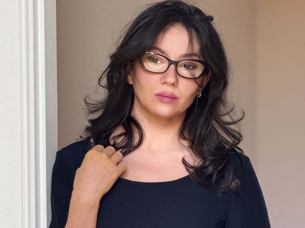 MnemoZeina LiveJasmin girl free chat preview