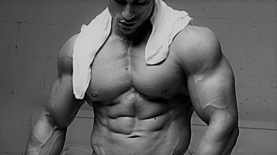 Watch MaxThunder live on E-Chat