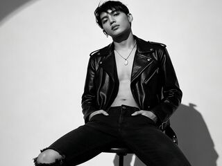 live chat room RomeoGrey