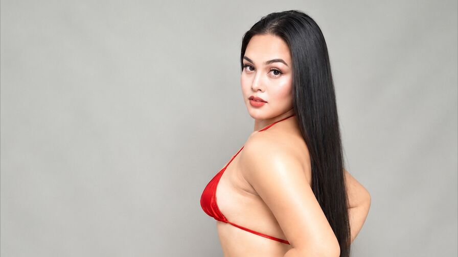 Watch BelaClaire live on PORNOGIF