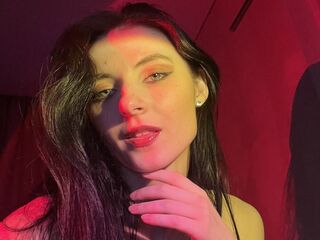 NicoleLuxe]