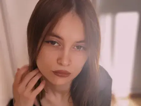 Chat with AlicyMontana