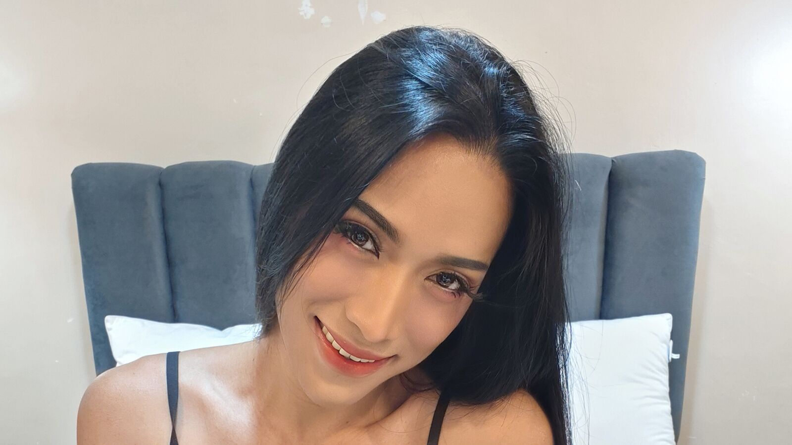 JannaSebastian glamour portrait