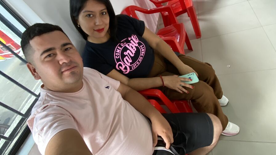 Chat with LizyCen live on AsianCamModels.com