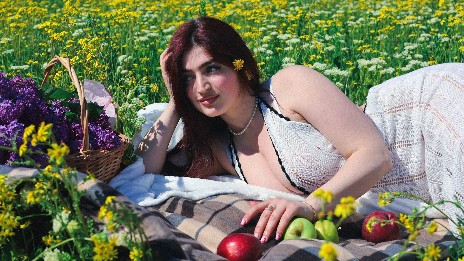 KamillaRey erotic portrait