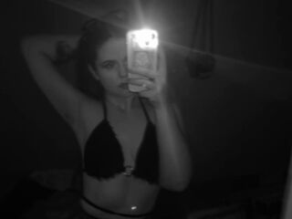 DoloresHuesing age 18