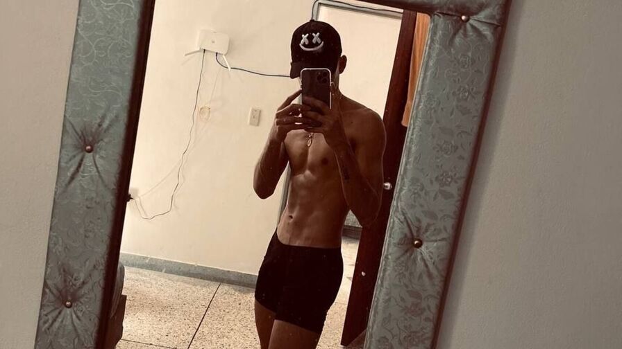 Chat with StivenGil live on AsianCamModels.com