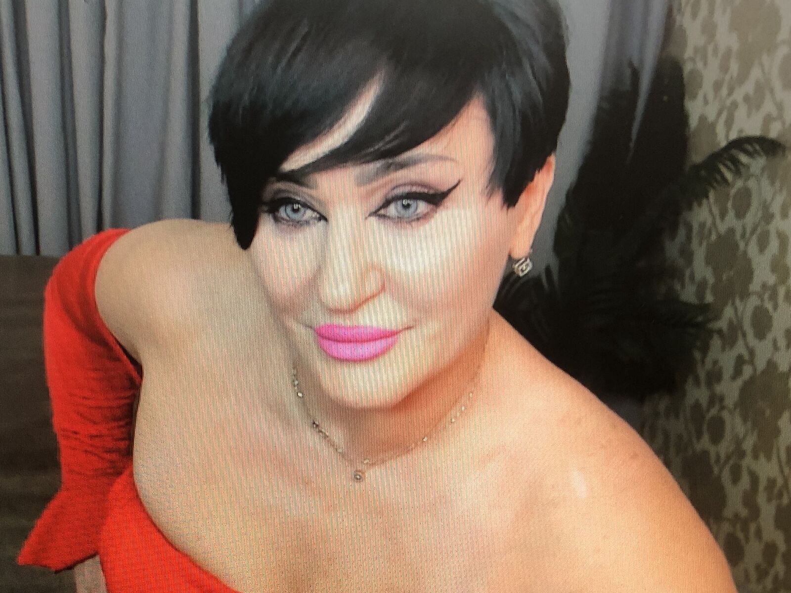 Live cam for CleoVelvet