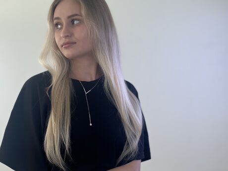 Chat with ZoilaCliffe