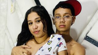 Kostenlos Nackt AdelAndDanilo