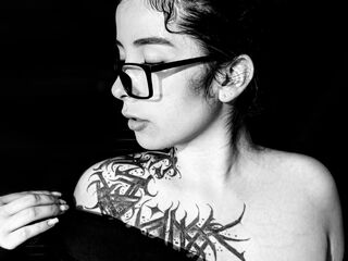 Sexy profile pic of TheoAndCherry