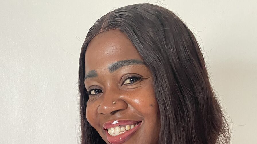 Join LucyBeneard’s Live Webcam Show