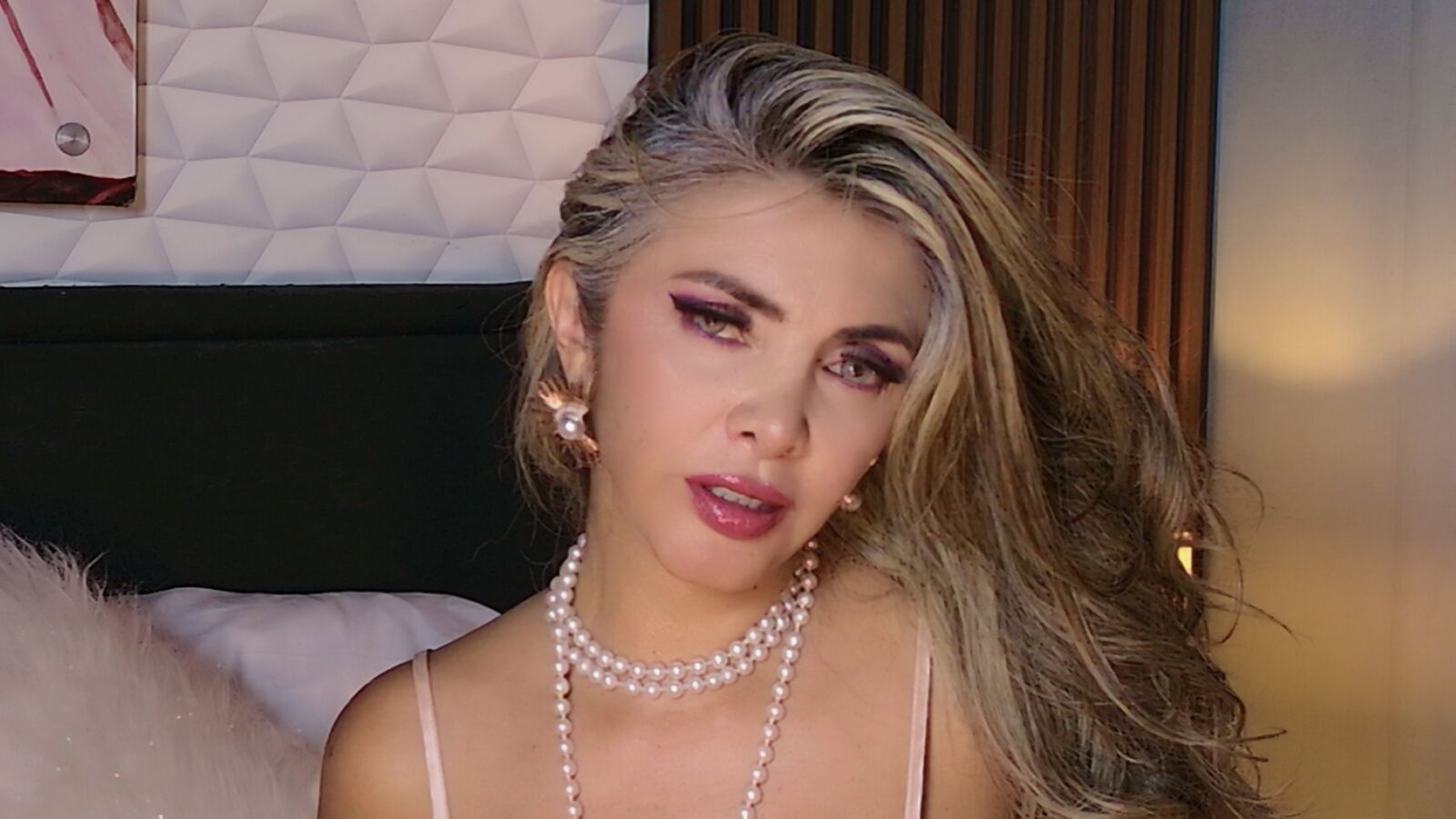 CrisstyBaez erotic portrait