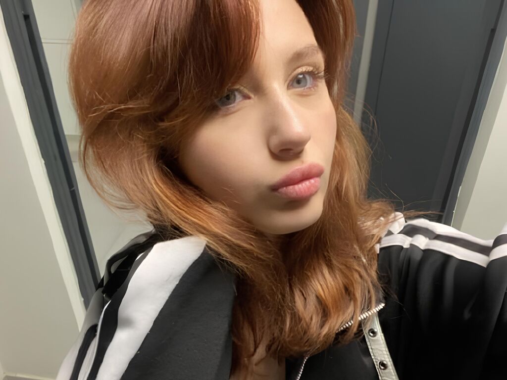 TheresaDeann – webcam model profile photo