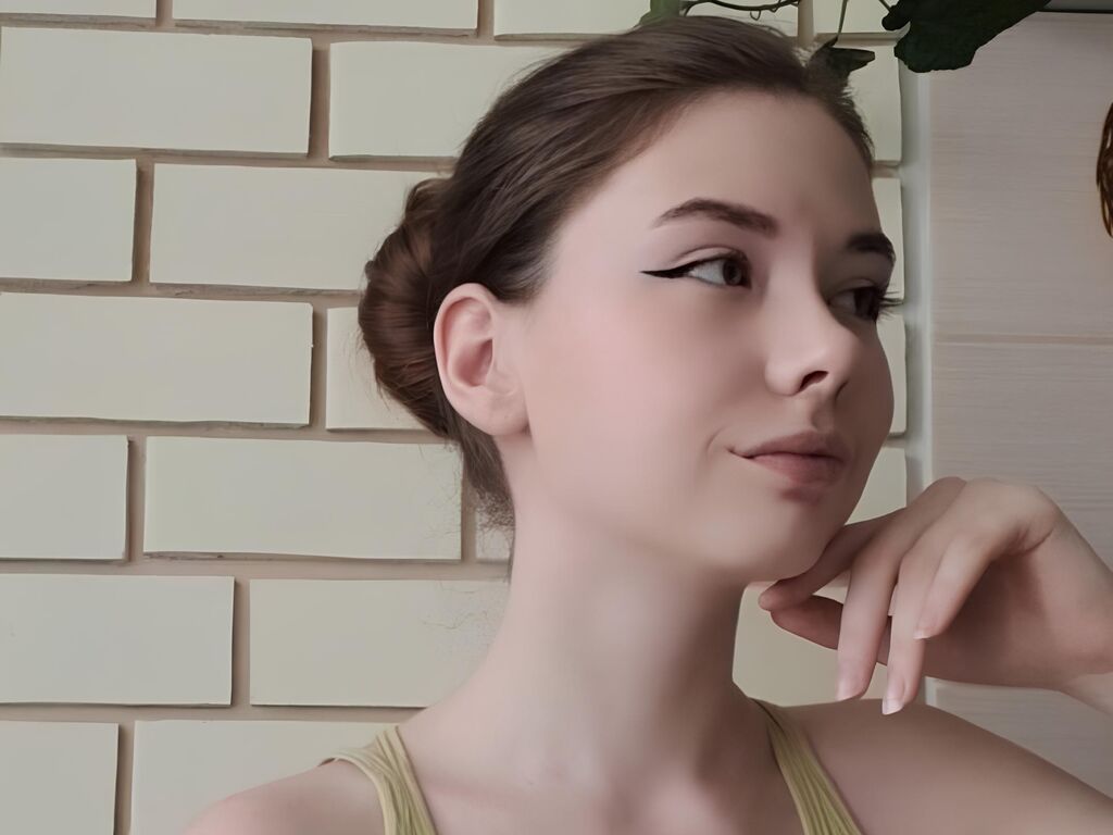LynneFrere Camera Thumbnail