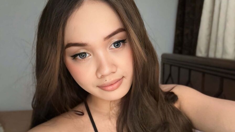 MaxCiana's Live Nude Chat