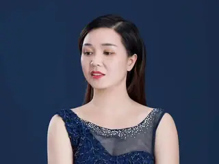 Show privé avec Qinyalee