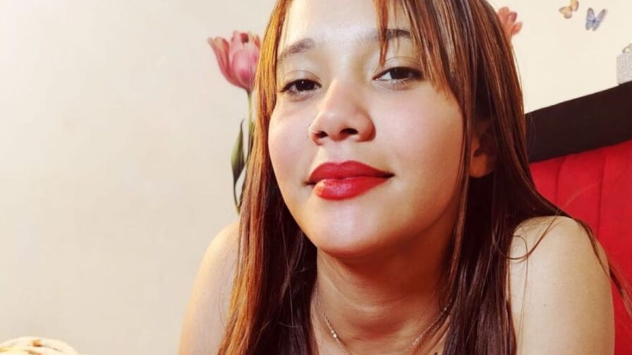 Watch AmarisGomez live on E-Chat