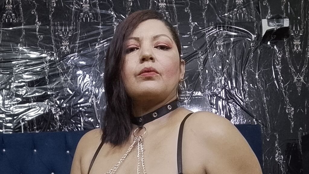 VictoriaCarriz Live Cam on LiveJasmin