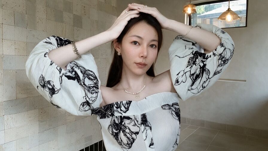 PeggyLiu – Female | Tease Babe