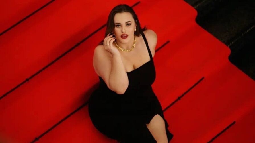 MonicaVivaldi's live cam
