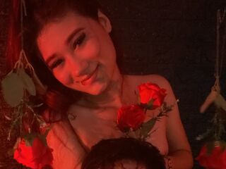 LittleAlyy Sex Cam Show