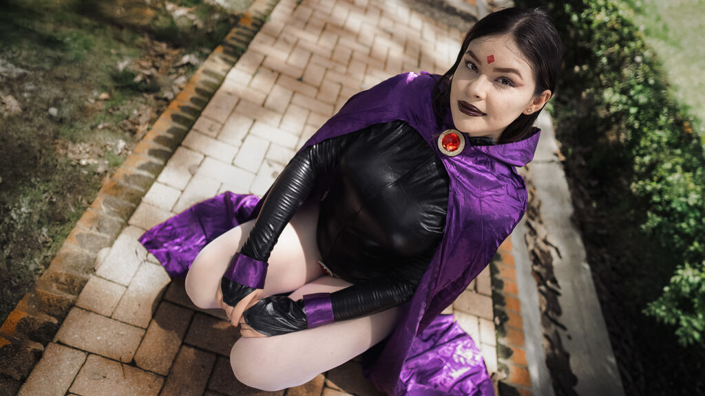 ValerieDamour live cam model at LiveJasmin