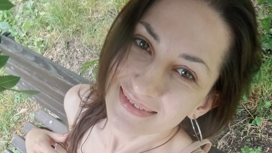 Watch NikaVale’s Cam Show Live
