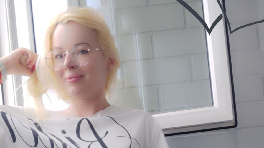 JoyDiaz's Live Nude Chat