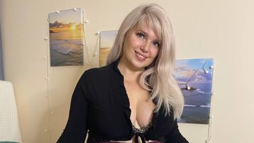 EmmaPil webcam show