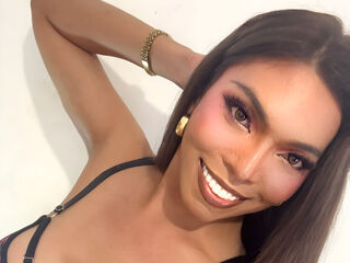 AliyahFarrah]