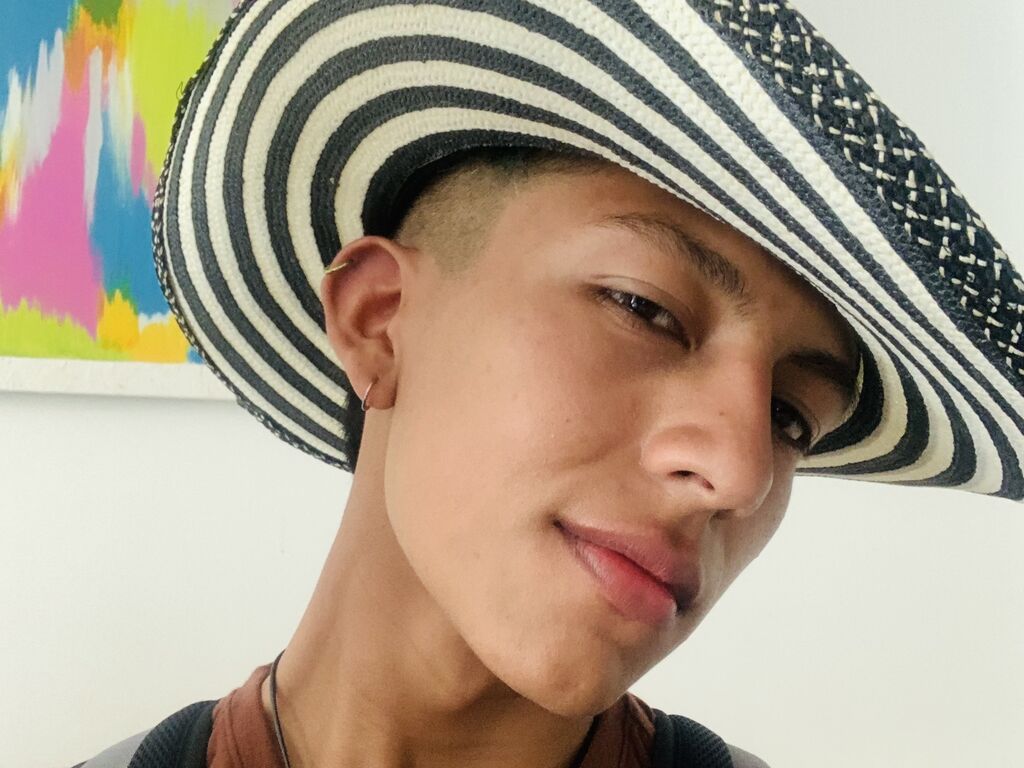 RuiMaddox Nackt