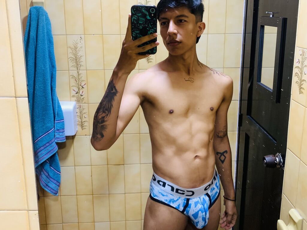 RuiMaddox Nackt