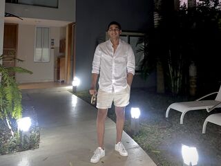 Live Adult Cams NoahCol