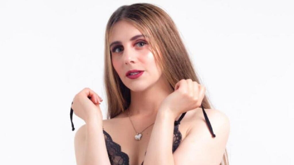 AnnieCarolie