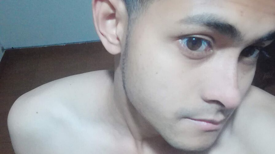 Chat with JadenTowers live on AsianCamModels.com